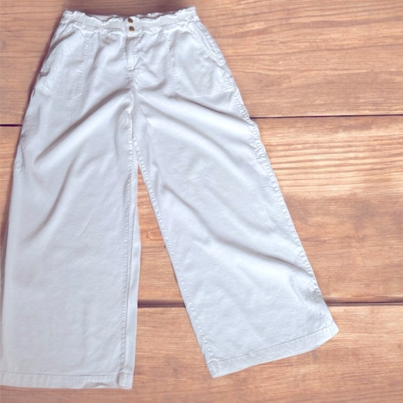 I.N.C. International Concepts
Women's White Linen Paperbag-Waist Pants, Size XL - Picture 5 of 7